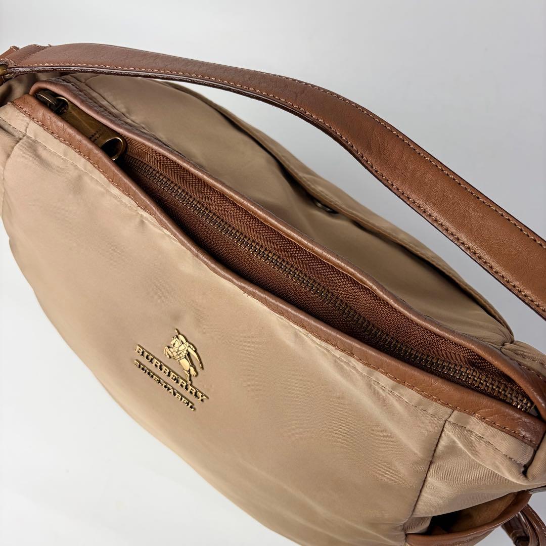 アルビバーバリーブルーレーベル ワンショルダーバッグ ホースロゴ金具